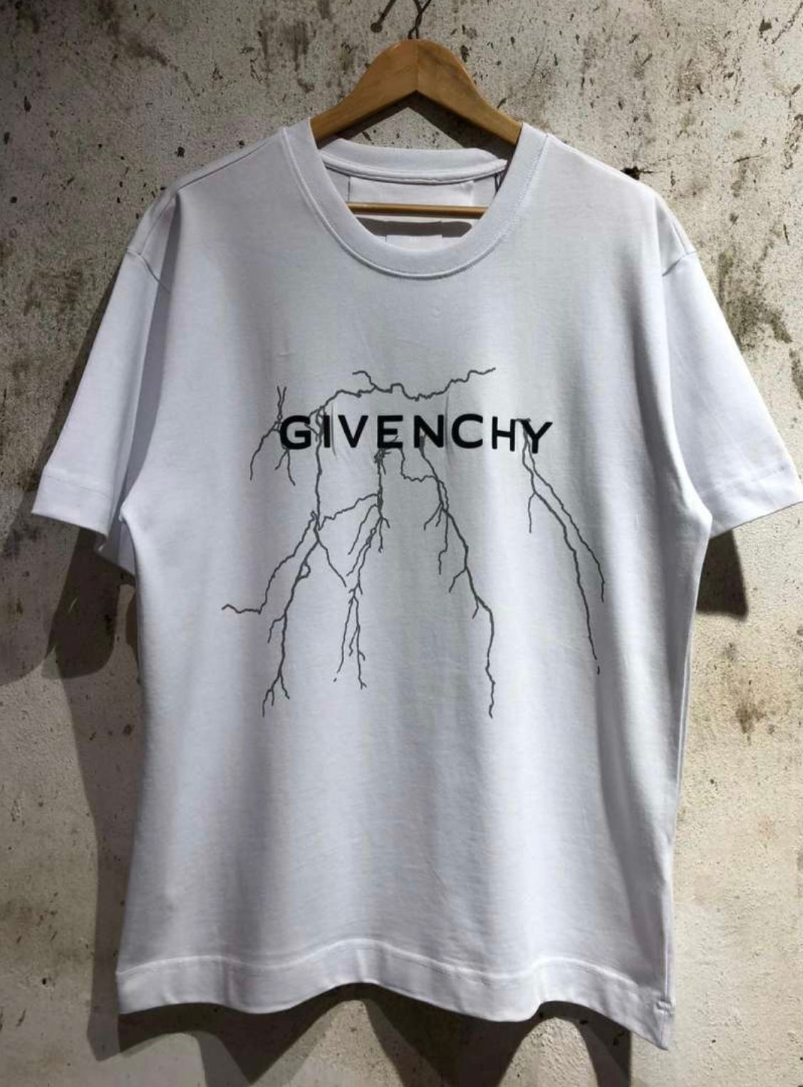 Givenchy T-shirt Standard size [ Master Quality]