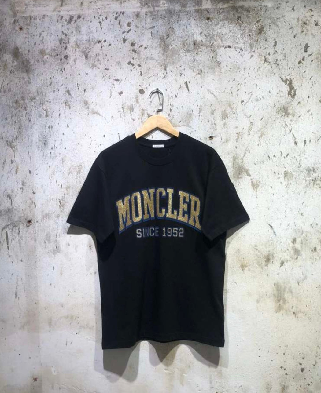 Moncler t shirt over size